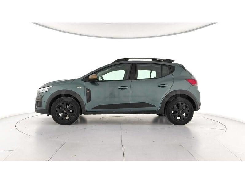 Usado Dacia Sandero Extreme 101 CV (74 kW) 2025 Verde Berlina