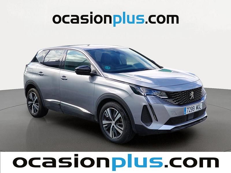Usado Peugeot 3008 Allure 131 CV (96 kW) 2023 Gris SUV