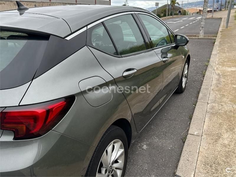 Azul Usado 2018 Opel Astra Dynamic Berlina | 10.500 € (Buen precio) - Imagen 1/4