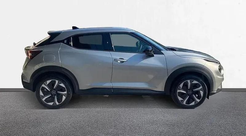 Usado Nissan Juke N-Connecta 145 CV (106 kW) 2025 Diamond silver metalizado SUV