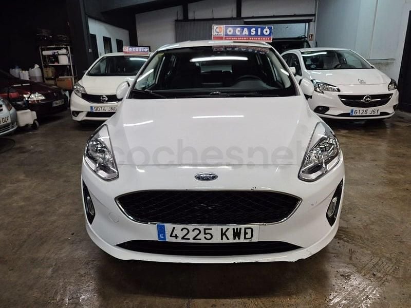Usado Ford Fiesta Trend 85 CV (62 kW) 2019 Blanco Utilitario