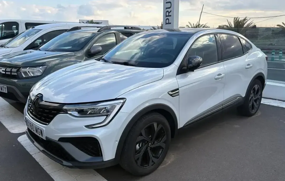 Occasion Renault Arkana Engineered 145 ch (106 kW) 2023 Blanc SUV