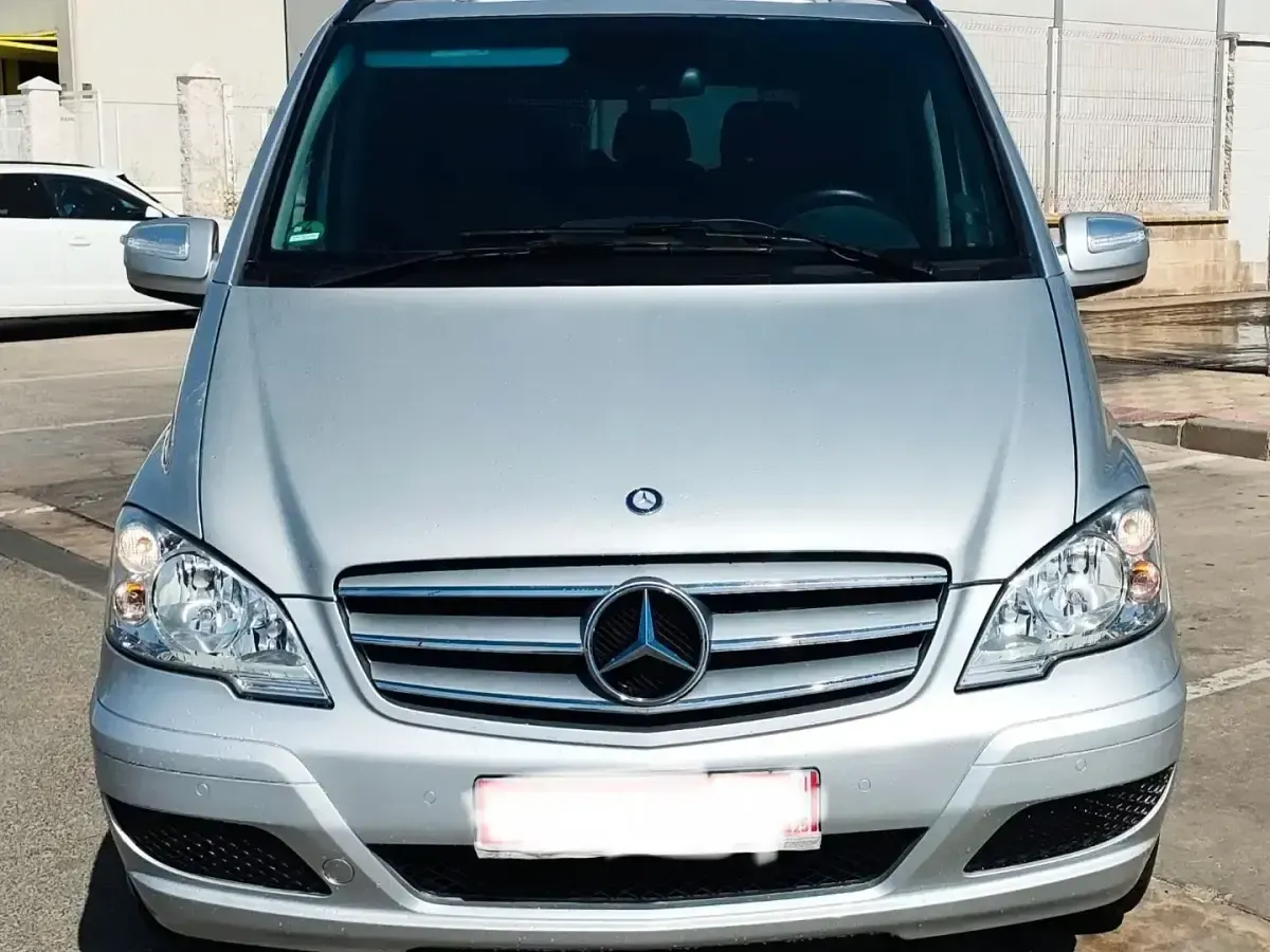 Usado Mercedes Viano 163 CV (119 kW) 2012 Gris Monovolumen