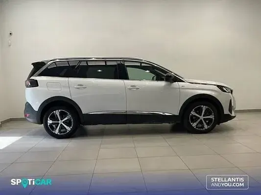 Usado Peugeot 5008 GT 180 CV (132 kW) 2022 SUV