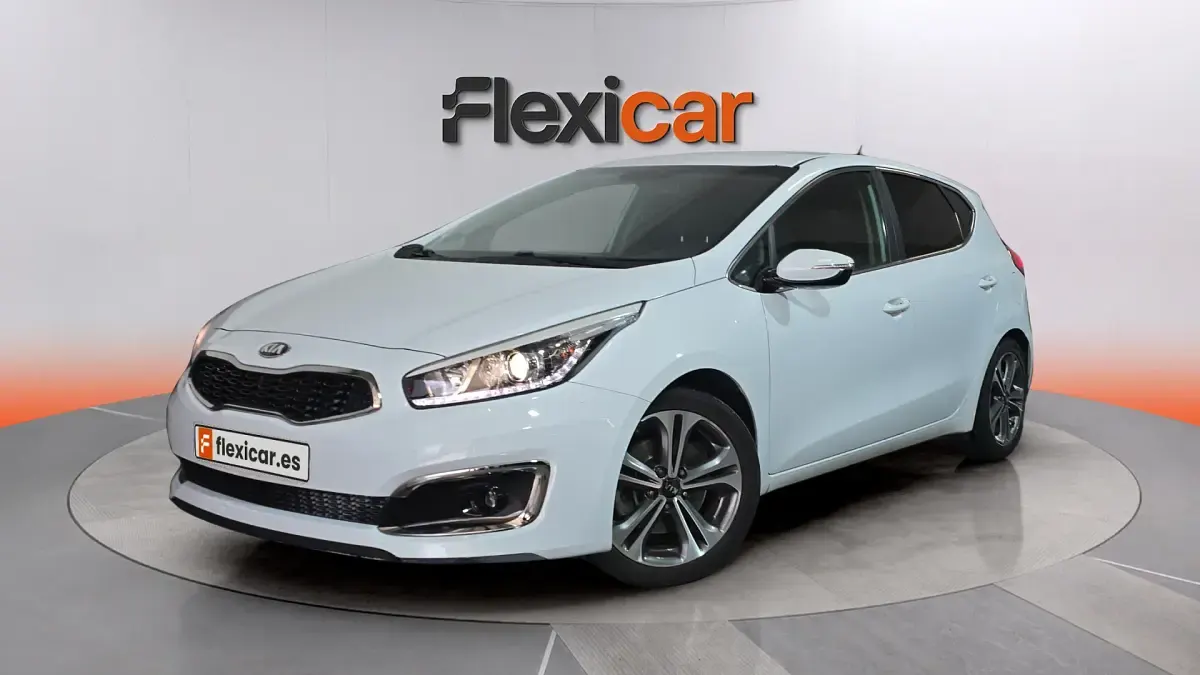 Usado Kia Ceed GT GT-Line 120 CV (88 kW) 2017 Blanco Berlina