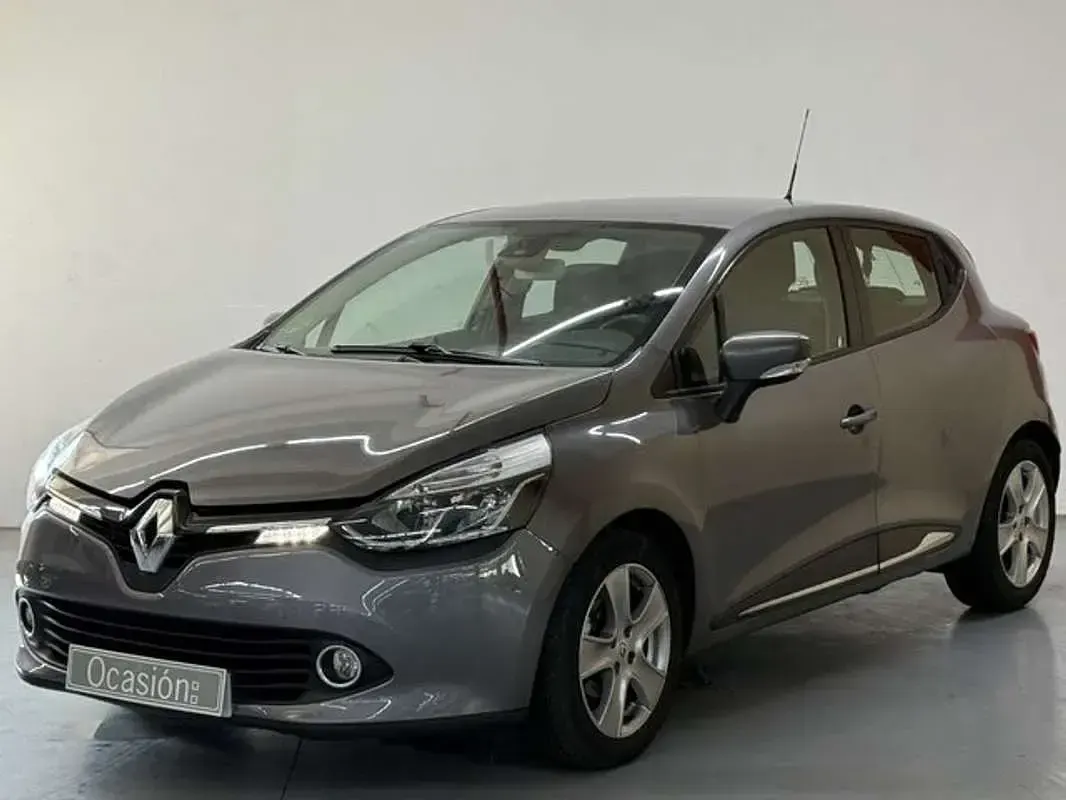 Usado Renault Clio IV 90 CV (66 kW) 2014 Gris Utilitario