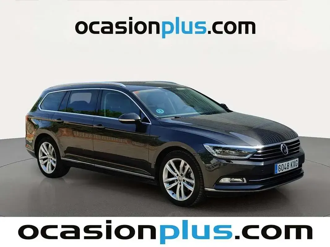 Usado VW Passat Sport 150 CV (110 kW) 2019 Gris Familiar