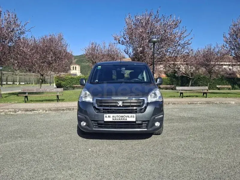 Usado Peugeot Rifter Active 130 CV (95 kW) 2018 Marrón Monovolumen