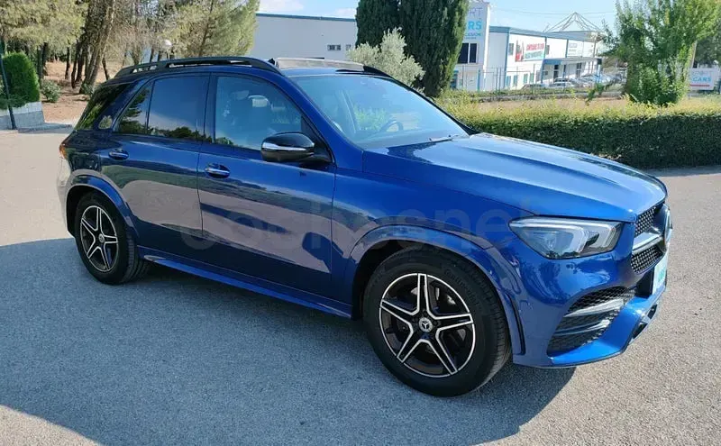 Usado Mercedes GLE400 330 CV (242 kW) 2019 Azul SUV