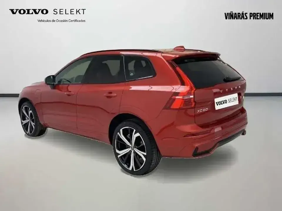 Nuevo Volvo XC60 Plus 350 CV (257 kW) 2025 Rojo SUV