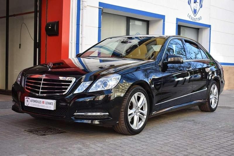 Negro Usado 2012 Mercedes E200 Avantgarde Berlina | 14.990 € (Precio justo) - Imagen 1/4