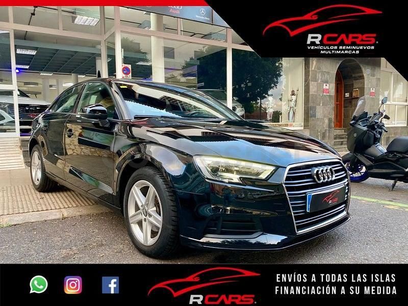 Usado Audi A3 116 CV (85 kW) 2018 Negro Berlina