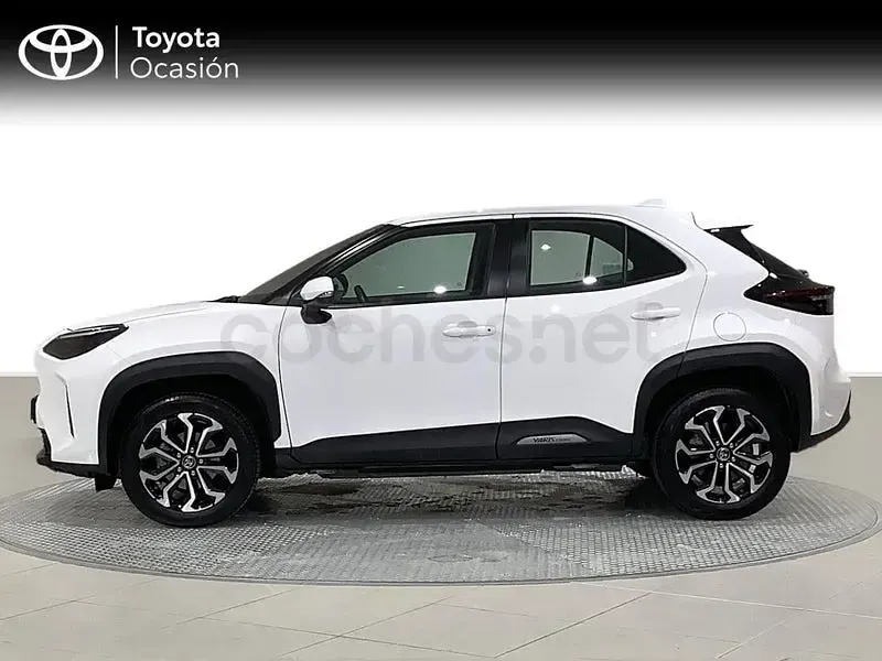 Usado Toyota Yaris Cross Active 116 CV (85 kW) 2022 Blanco SUV