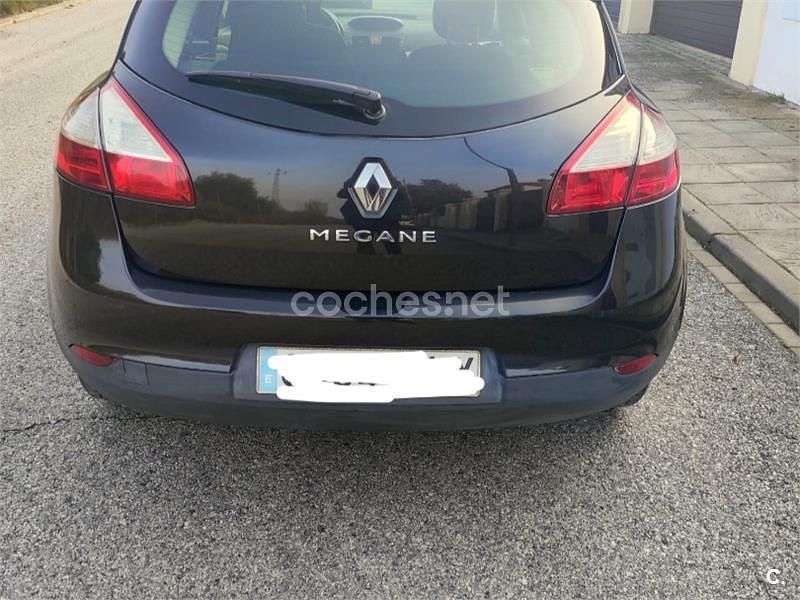 Usado Renault Mégane Dynamique 105 CV (77 kW) 2009 Negro Berlina