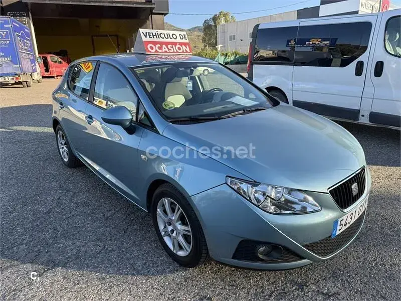 Usado Seat Ibiza Style 105 CV (77 kW) 2010 Verde Berlina