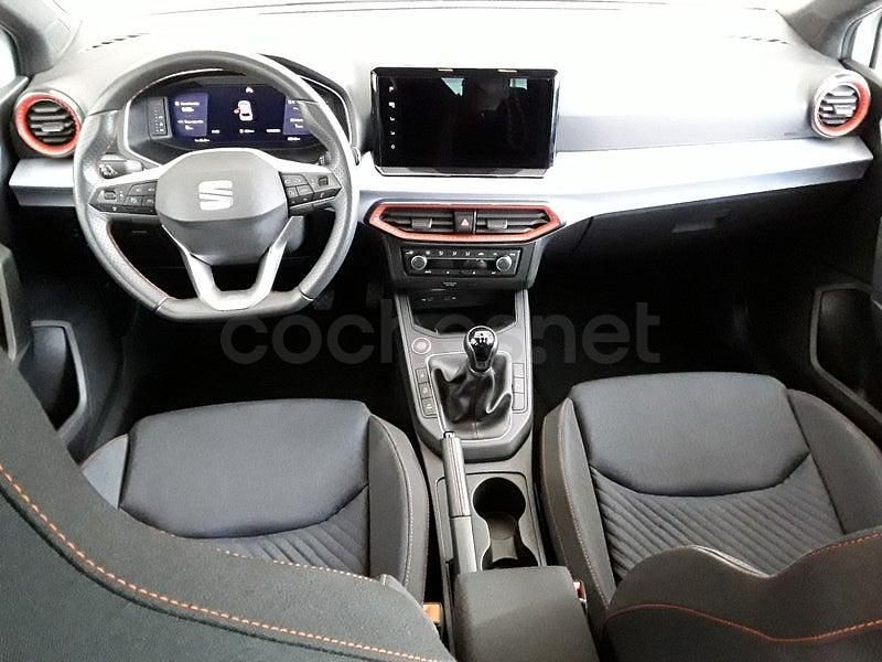 Usado Seat Ibiza FR 115 CV (84 kW) 2025 Blanco Utilitario