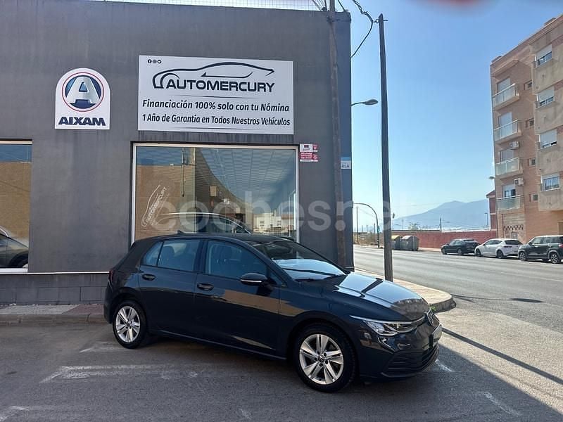 Usado VW Golf VIII 115 CV (84 kW) 2021 Gris / plata Berlina