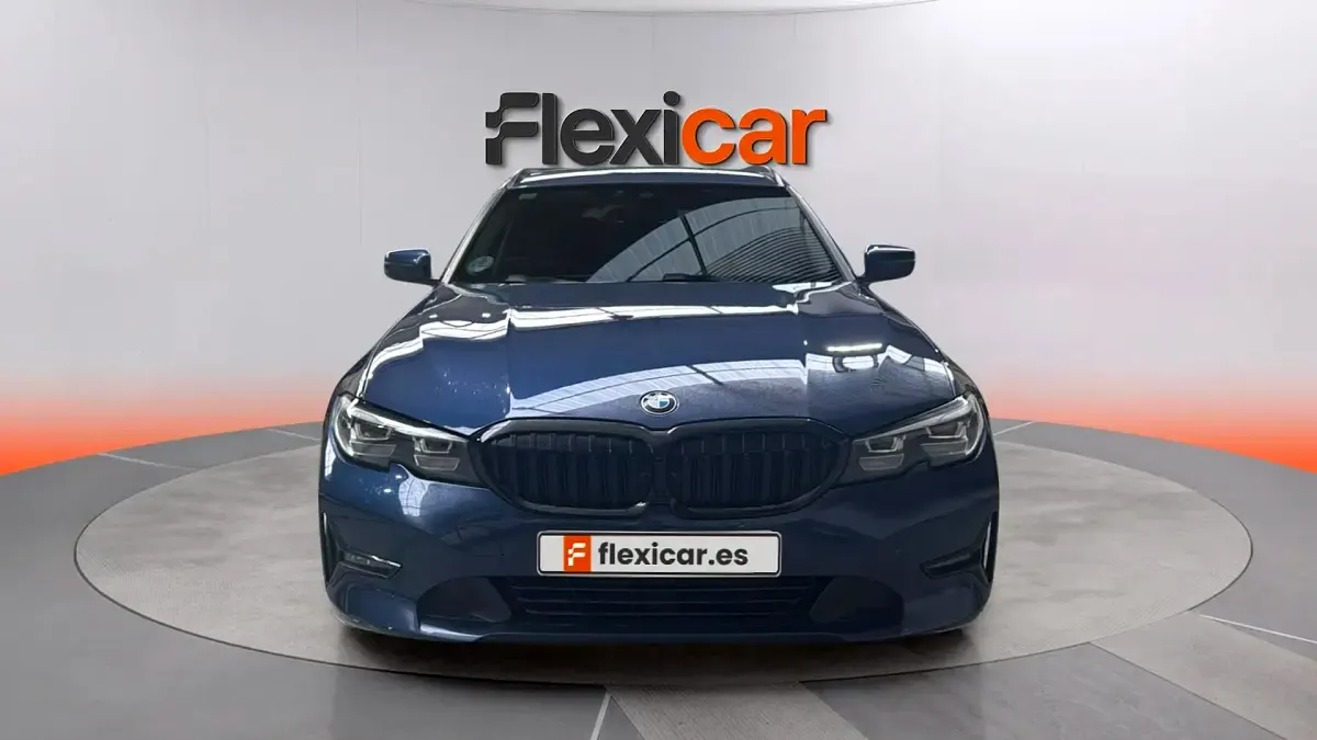 Usado BMW 318 150 CV (110 kW) 2022 Azul Familiar