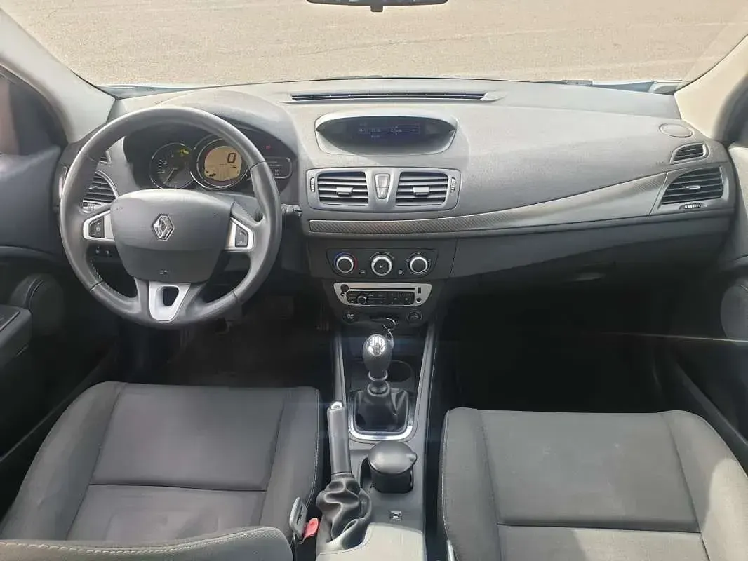 Usado Renault Mégane Dynamique 110 CV (80 kW) 2012 Azul Utilitario