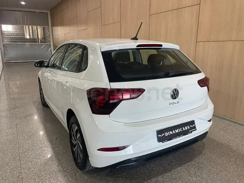 Usado VW Polo Life 95 CV (69 kW) 2023 Blanco Utilitario