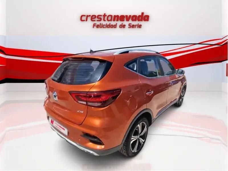 Usado MG ZS Comfort 106 CV (77 kW) 2022 Naranja Berlina