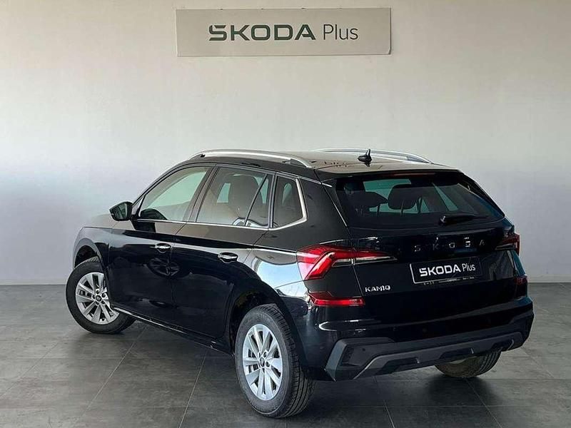 Usado Skoda Kamiq Selection 116 CV (85 kW) 2025 Negro SUV
