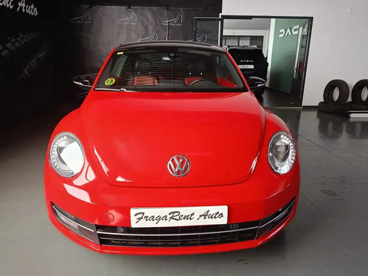 Usado VW Beetle 105 CV (77 kW) 2012 Rojo Utilitario