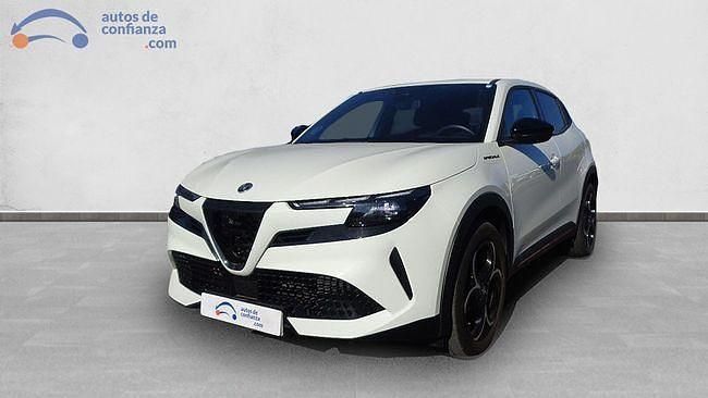 Blanco Usado 2024 Alfa Romeo Junior Edizione Speciale SUV | 26.490 € (Precio justo) - Imagen 1/4
