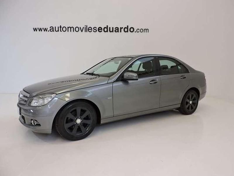 Usado Mercedes C180 156 CV (114 kW) 2010 Gris Berlina