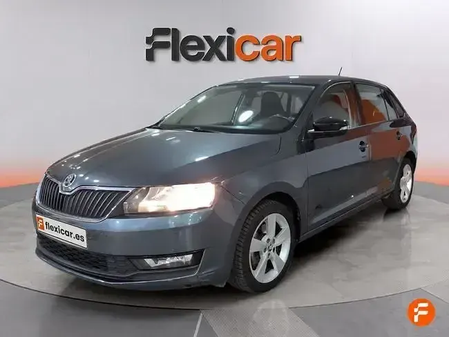 Usado Skoda Rapid Ambition 110 CV (80 kW) 2018 Gris Utilitario