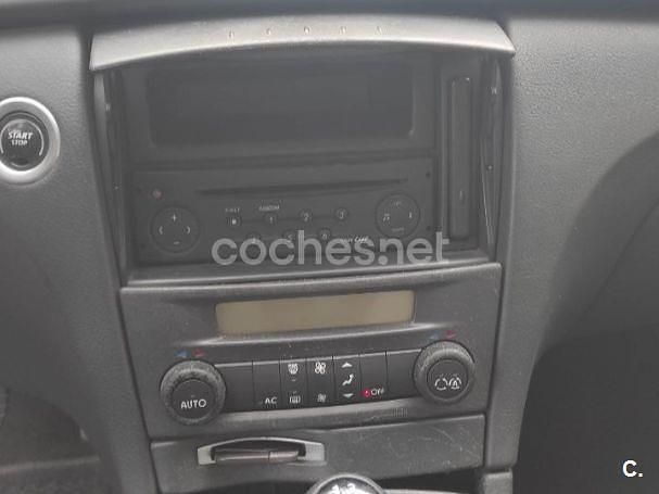 Usado Renault Laguna II Expression 120 CV (88 kW) 2005 Gris / plata Berlina