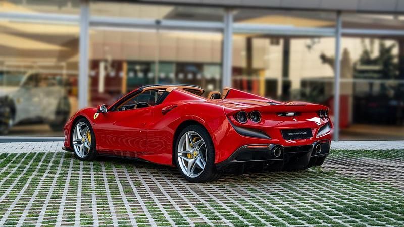 Usado Ferrari F8 721 CV (530 kW) 2021 Rojo Coupe