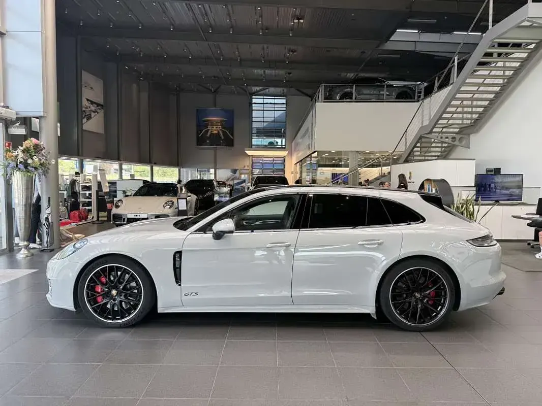 Usado Porsche Panamera GTS Sport Turismo Sport Turismo 480 CV (353 kW) 2022 Gris Familiar