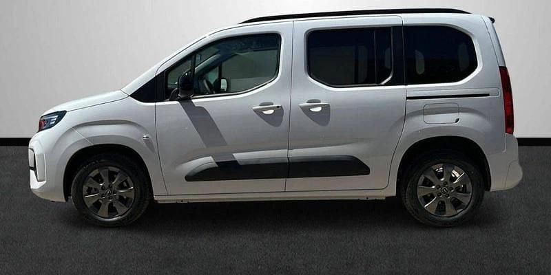 Usado Opel Combo S 101 CV (74 kW) 2024 Blanco Berlina