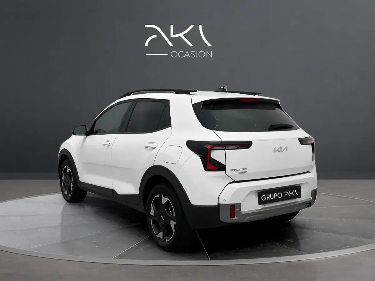 Usado Kia Stonic 115 CV (84 kW) 2026 Blanco SUV