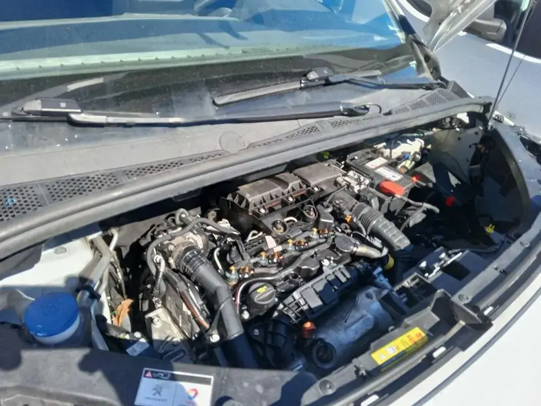 Usado Peugeot Partner S 102 CV (75 kW) 2022 Blanco Monovolumen