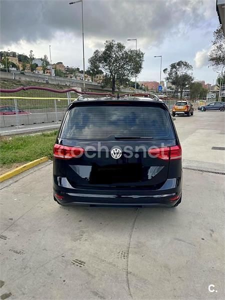Usado VW Touran Sportline 190 CV (139 kW) 2018 Negro Monovolumen