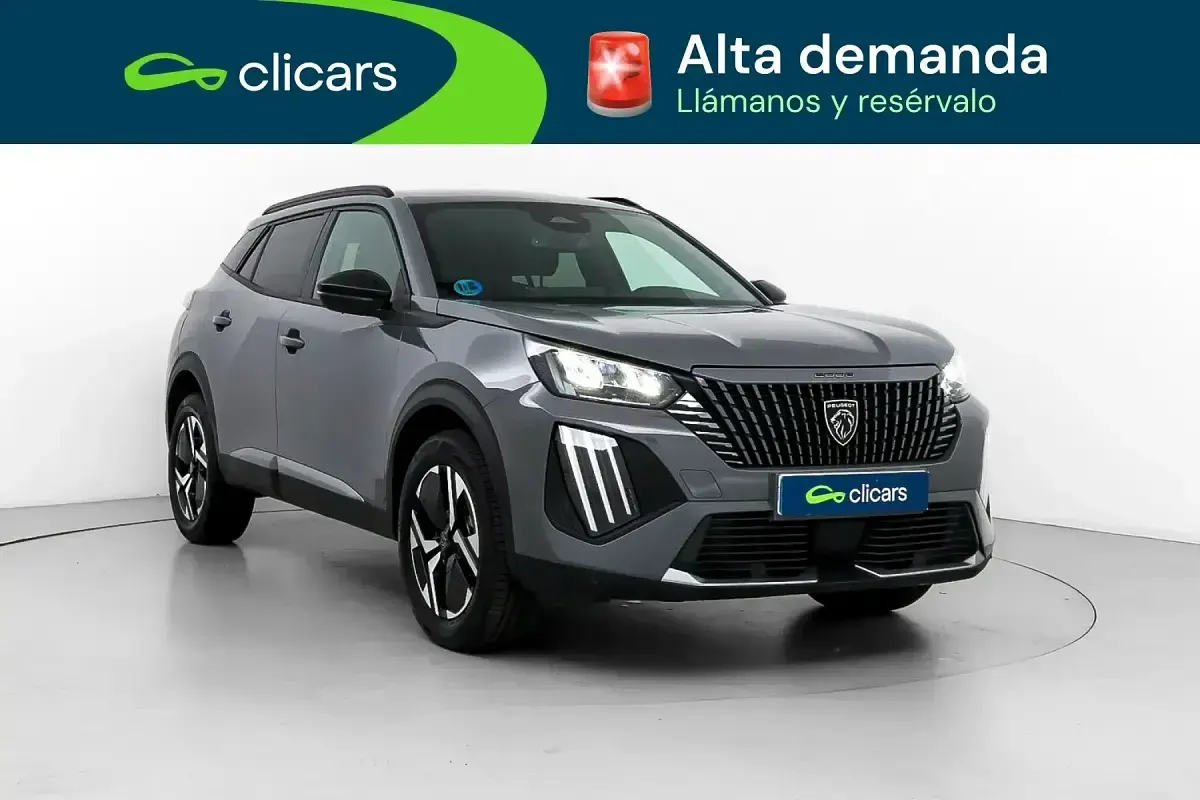Usado Peugeot 2008 Allure 136 CV (100 kW) 2025 Gris SUV