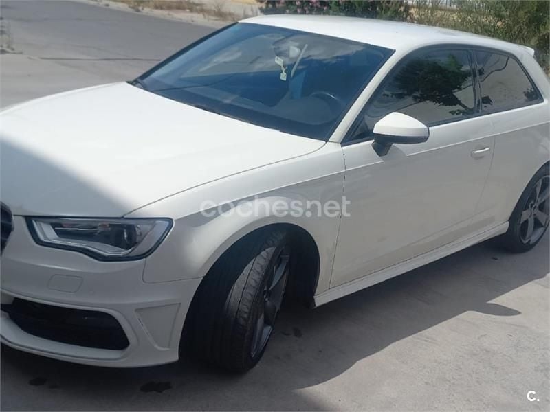 Blanco Usado 2012 Audi A3 Ambiente Berlina | 9200 € (Precio justo) - Imagen 1/4