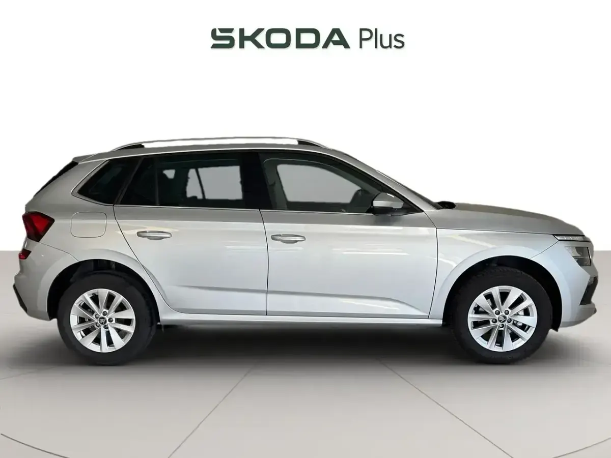 Usado Skoda Kamiq Selection 116 CV (85 kW) 2025 Gris SUV