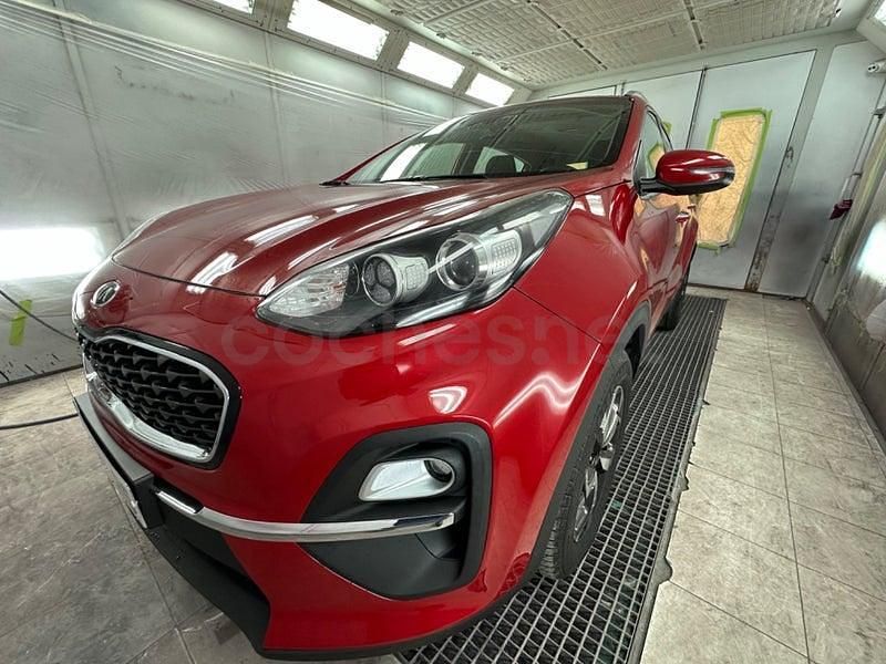 Usado Kia Sportage 136 CV (100 kW) 2021 Granate SUV