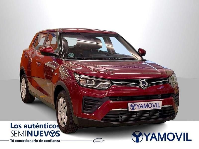 Usado Ssangyong (KGM) Tivoli 128 CV (94 kW) 2022 Rojo SUV