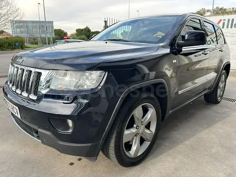 Käytetty Jeep Grand Cherokee Overland 286 HP (210 kW) 2011 Musta Katumaasturi