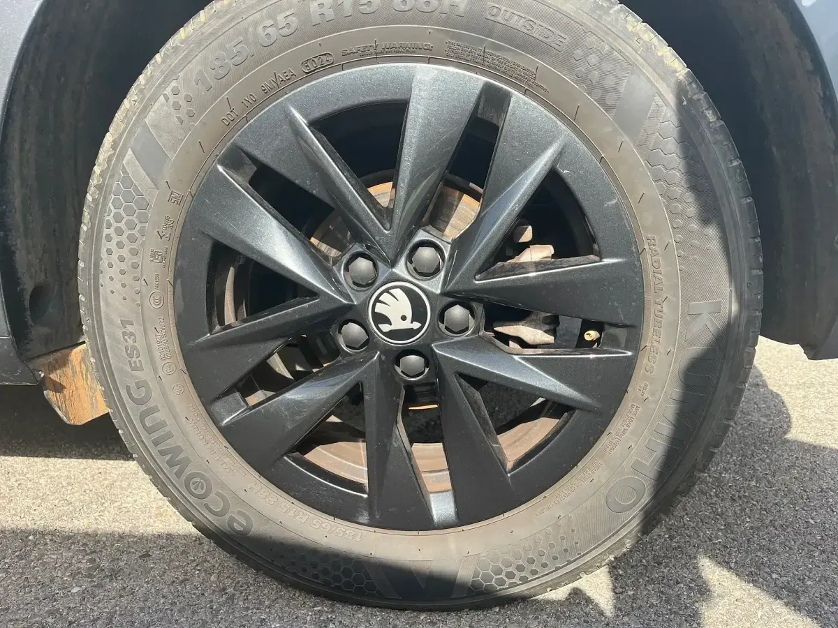 Usado Skoda Fabia Selection 115 CV (84 kW) 2025 Gris Utilitario