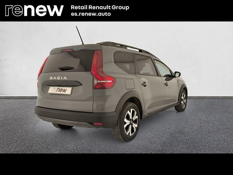 Usado Dacia Jogger Expression 110 CV (80 kW) 2024 Gris Monovolumen