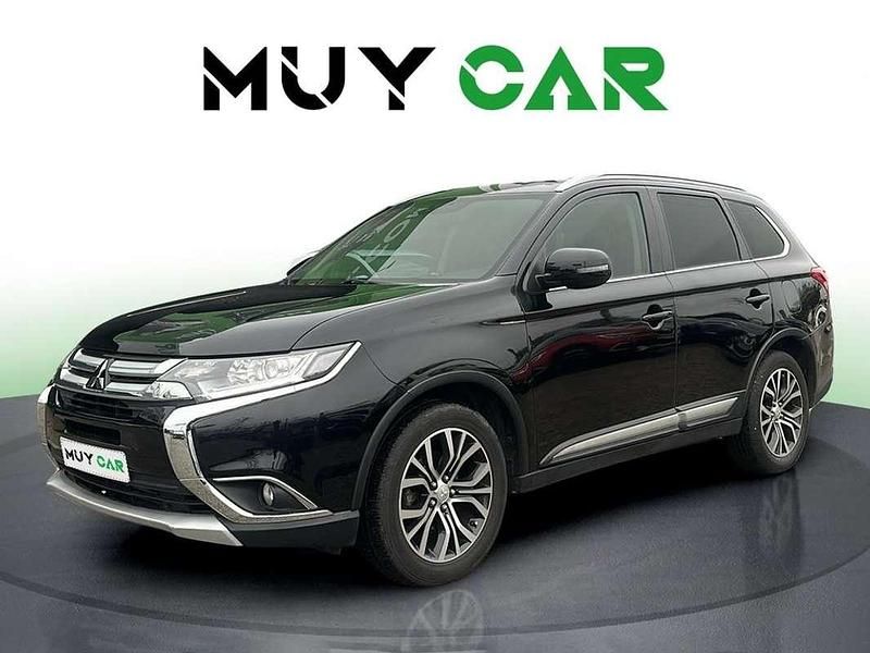 Usado Mitsubishi Outlander Motion 150 CV (110 kW) 2019 Negro SUV