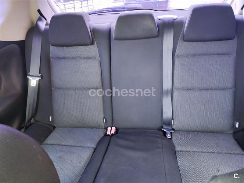 Usado Peugeot 207 90 CV (66 kW) 2006 Rojo Berlina