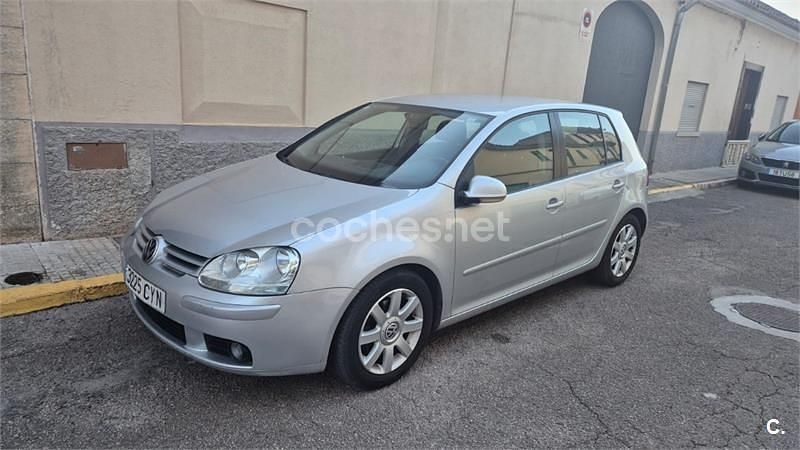 Gris / plata Usado 2004 VW Golf IV Sportline Berlina | 3990 € (Precio justo) - Imagen 1/4