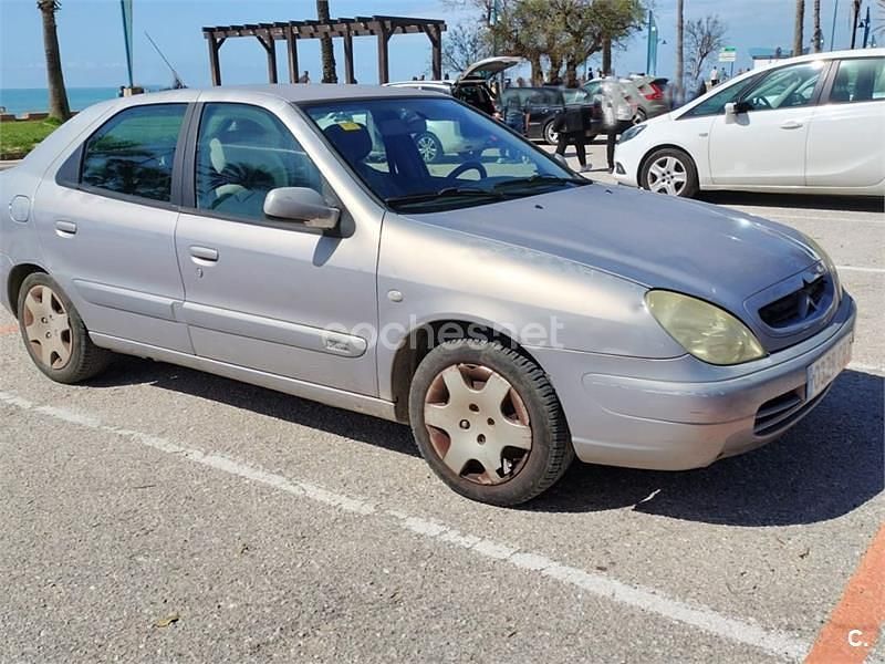 Usado Citroën Xsara 110 CV (80 kW) 2002 Gris / plata Berlina
