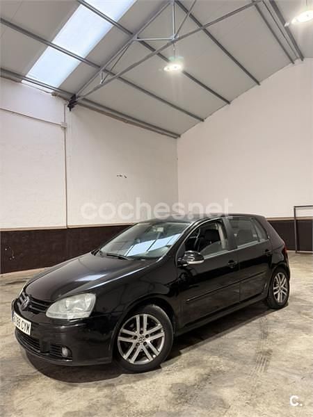Usado VW Golf IV Highline 105 CV (77 kW) 2004 Negro Berlina